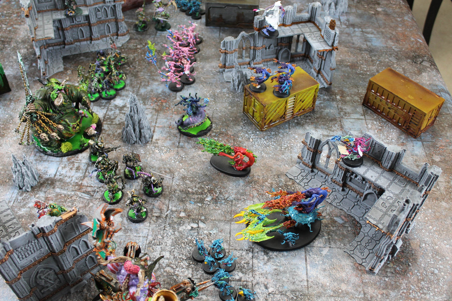 Urban Ruins - Neoprene Battle Mat - Warhammer, AoS, 40K, Kill Team, MCP, Shatterpoint, Legion, Deadzone, More - 22x30