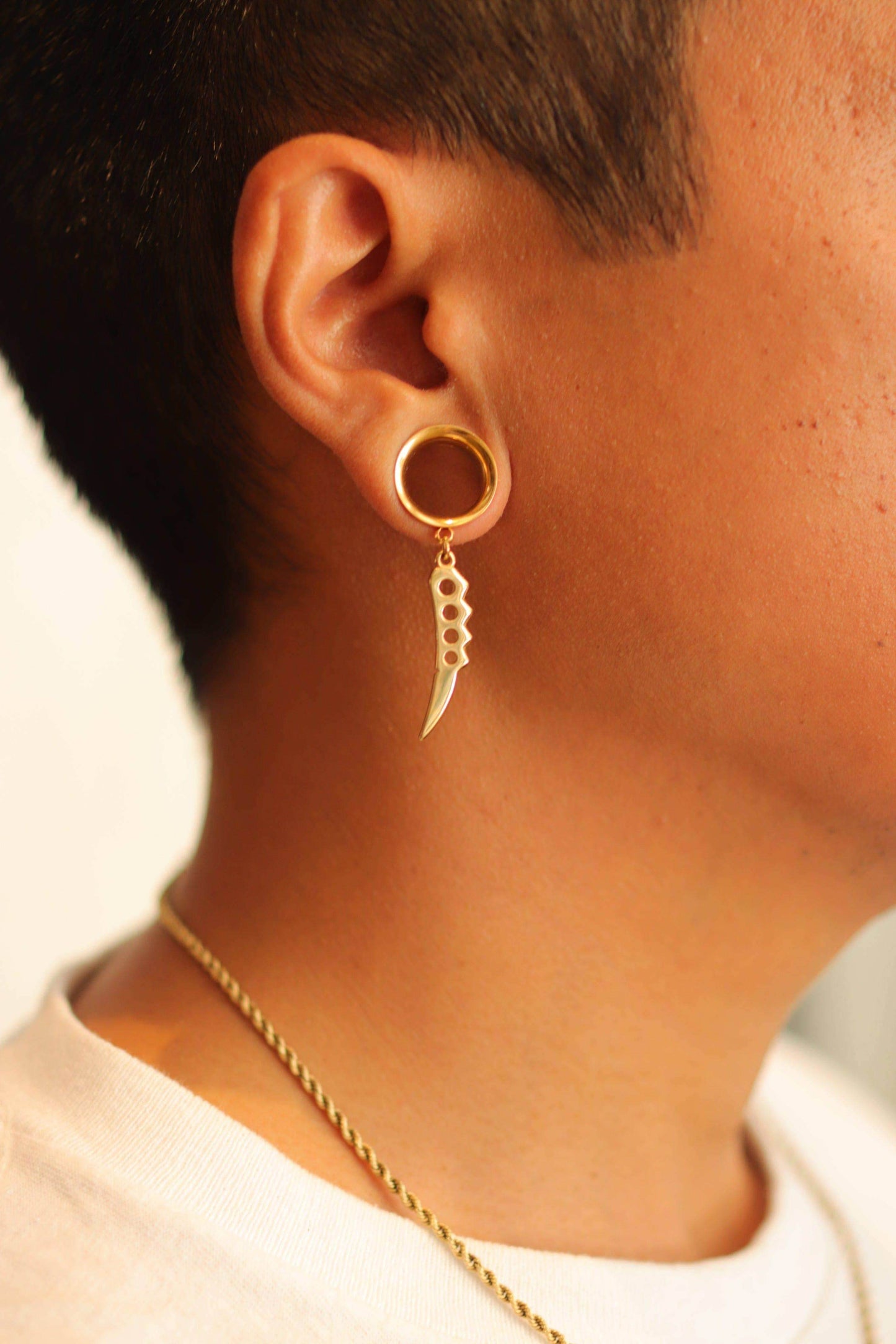 Naruto™ Asuma's Chakra Blade Earring - Black / Single