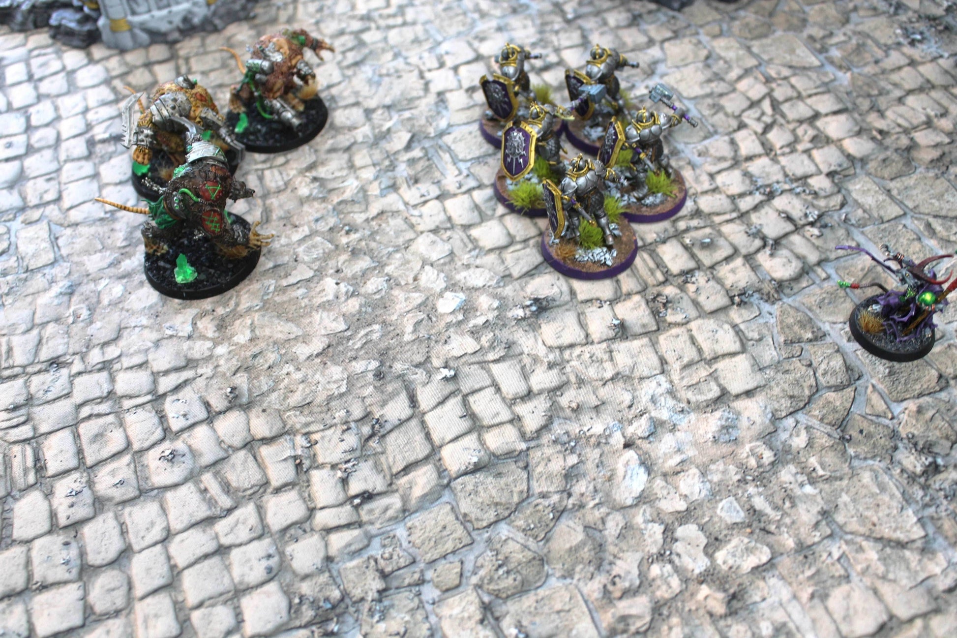 Broken Cobblestone - Neoprene Battle Mat with Bag - 44x60