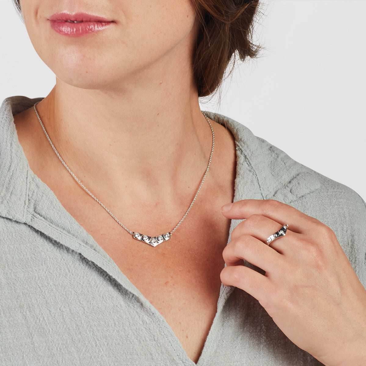 Star Wars X RockLove Leia Organa Crystal Necklace - 