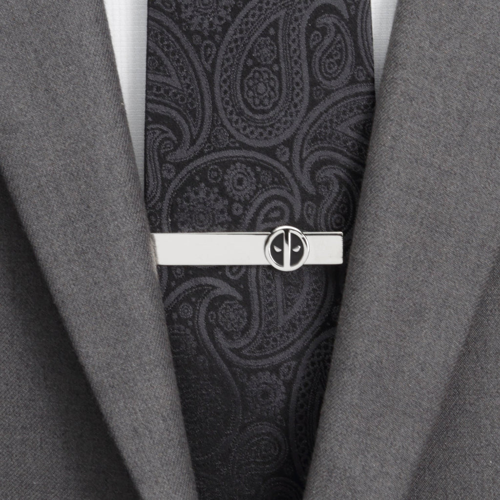 Marvel Deadpool Silver Mask Tie Bar