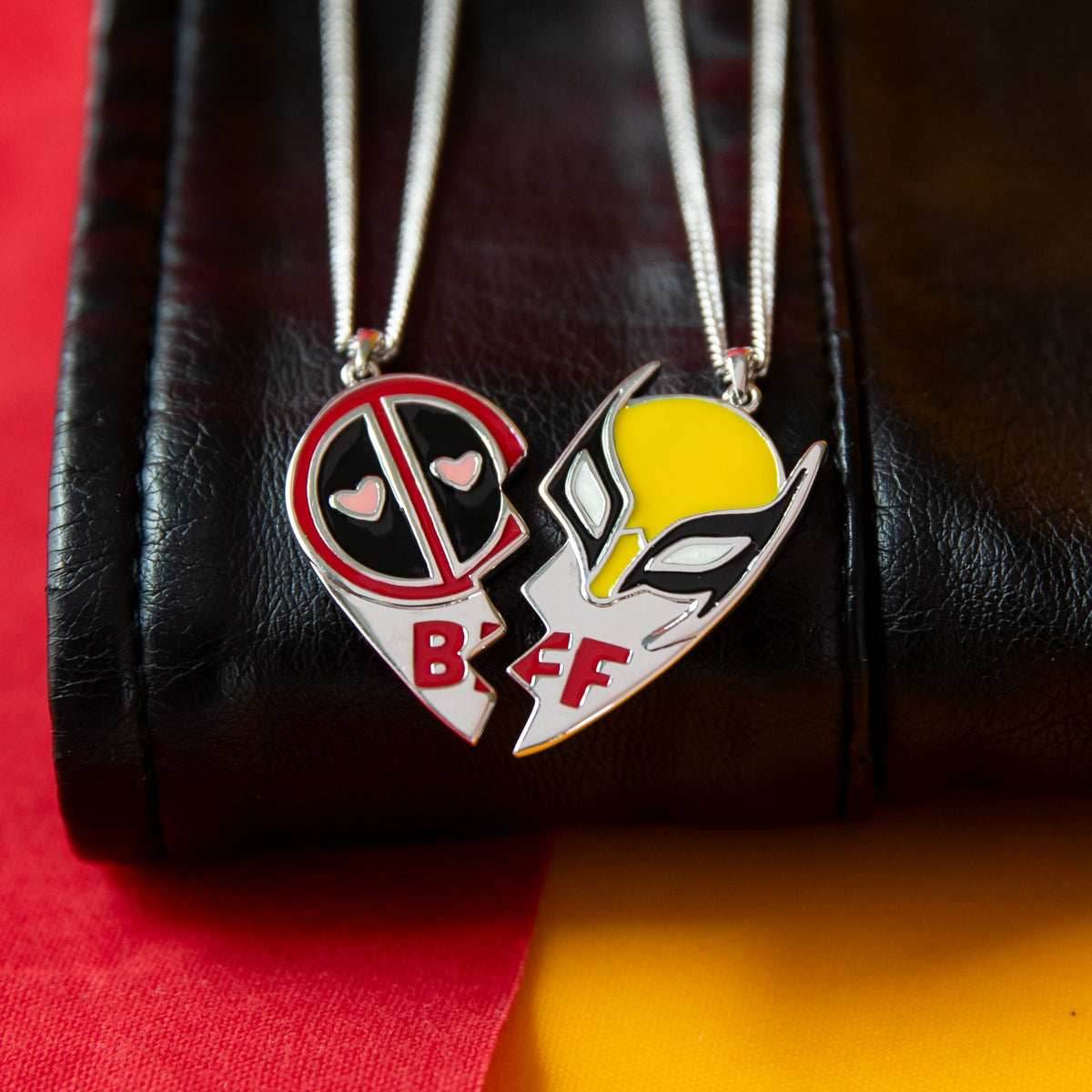 Marvel X RockLove MARVEL STUDIOS DEADPOOL AND WOLVERINE Best Bubs Necklace Set - 