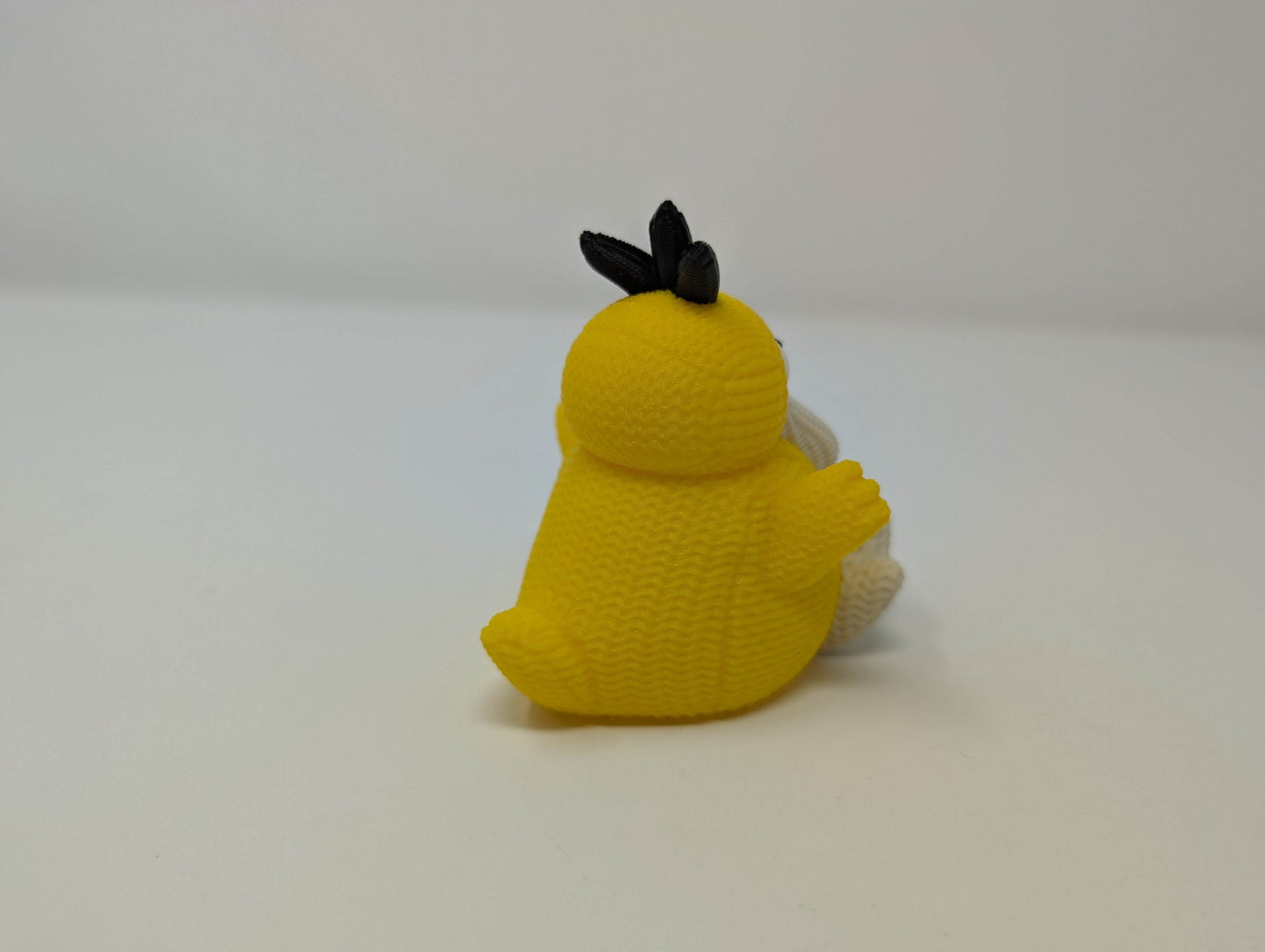 Psyduck Knit Style Figurine - 
