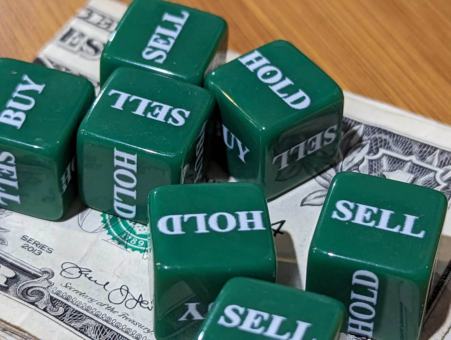 Stocks Dice d6 | Investment Decision Novelty Dice 6-Sided 16mm Funny Dice - 1 Dice