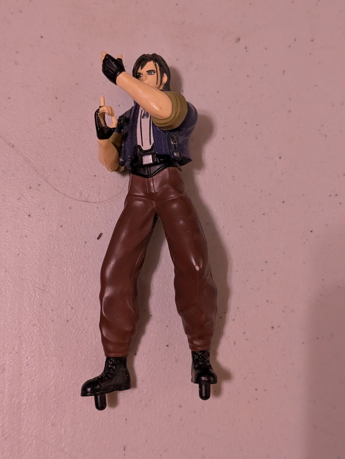 LAGUNA LOIRE  VINTAGE 1999 FINAL FANTASY VIII DELUXE FIGURE SQUARE ENIX(Action Figure, SciFi/Fantasy, Collectable, Vintage, Loose, Missing Parts/pieces, Incomplete)