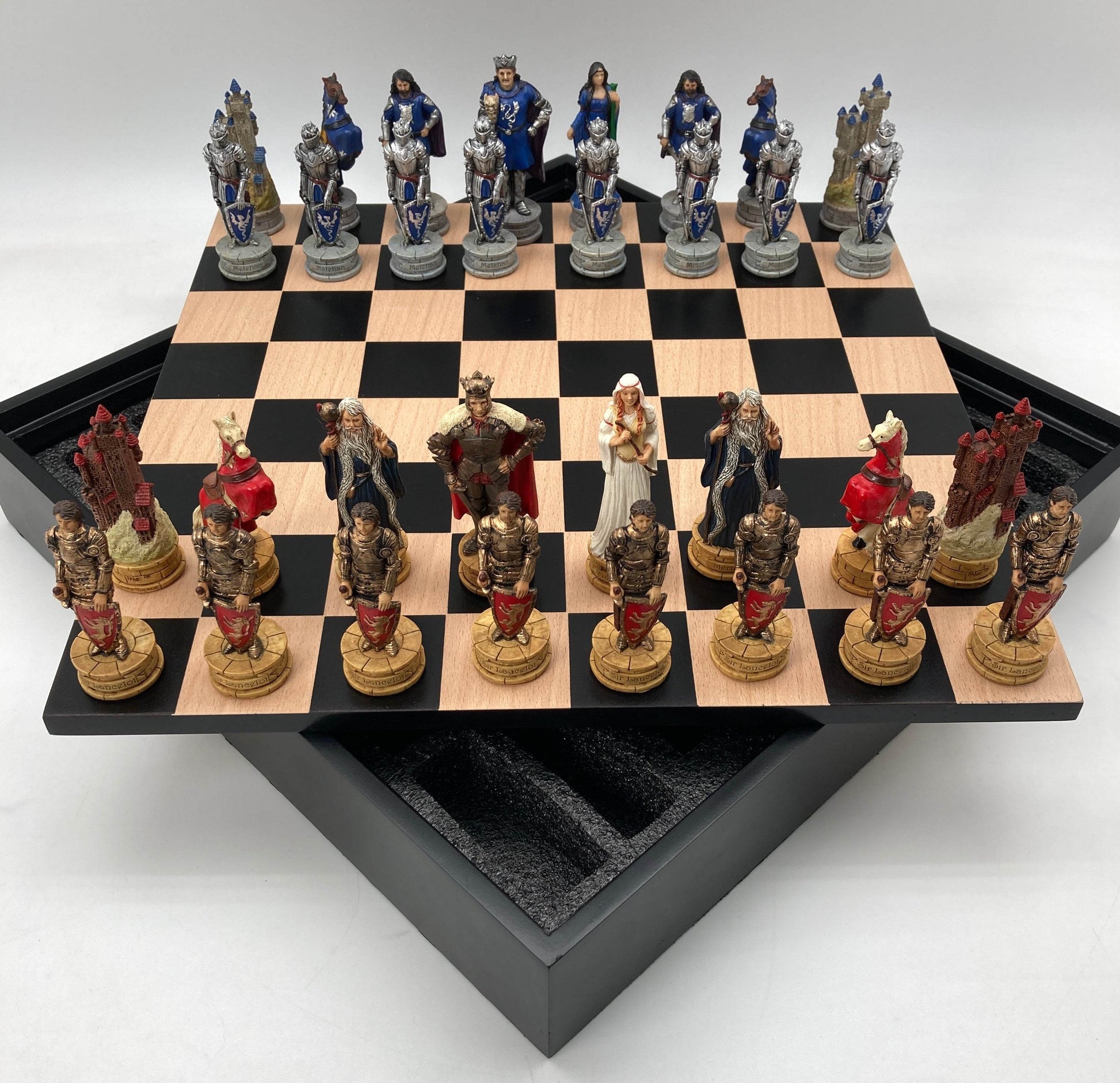 Chess Set - King Arthur Resin Chessmen in Black/Maple Chest - 