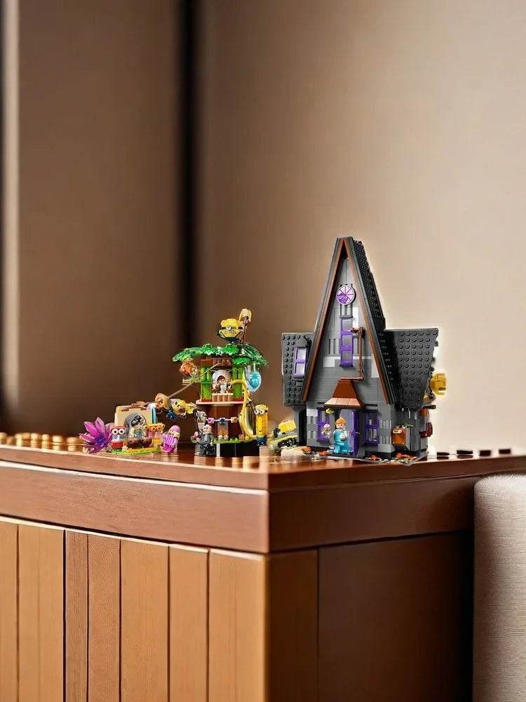 75583 LEGO Minions and Gru's Family Mansion,Fun Despicable Me Toy, Creative Gift for Boys and Girls Aged 8 and Up - United States