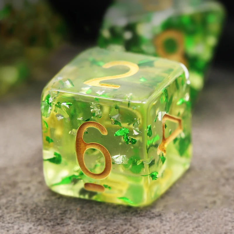 7Pcs/Set Silver Foil Green Crystal Dice D&D COC Dice D4 D6 D8 D10 D% D12 D20 Table Games DND RPG Dice Set