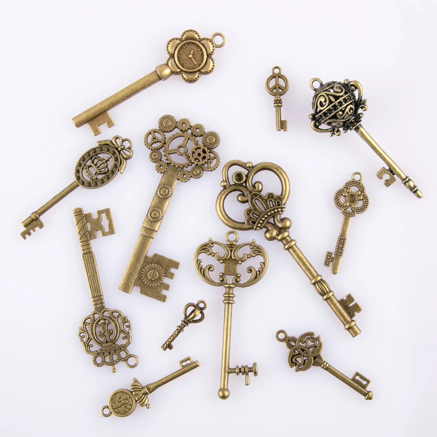 CHuangQi 12 pcs Vintage Skeleton Keys Set, Filigree Steampunk Keys, Antique Bronze Charms Pendants Different Style