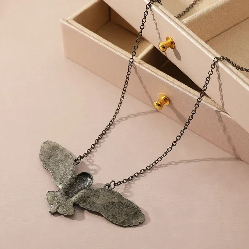 1pcs Vintage Necklace For Men And Women Creative Owl Pendant Wings Flying Holiday Jewelry