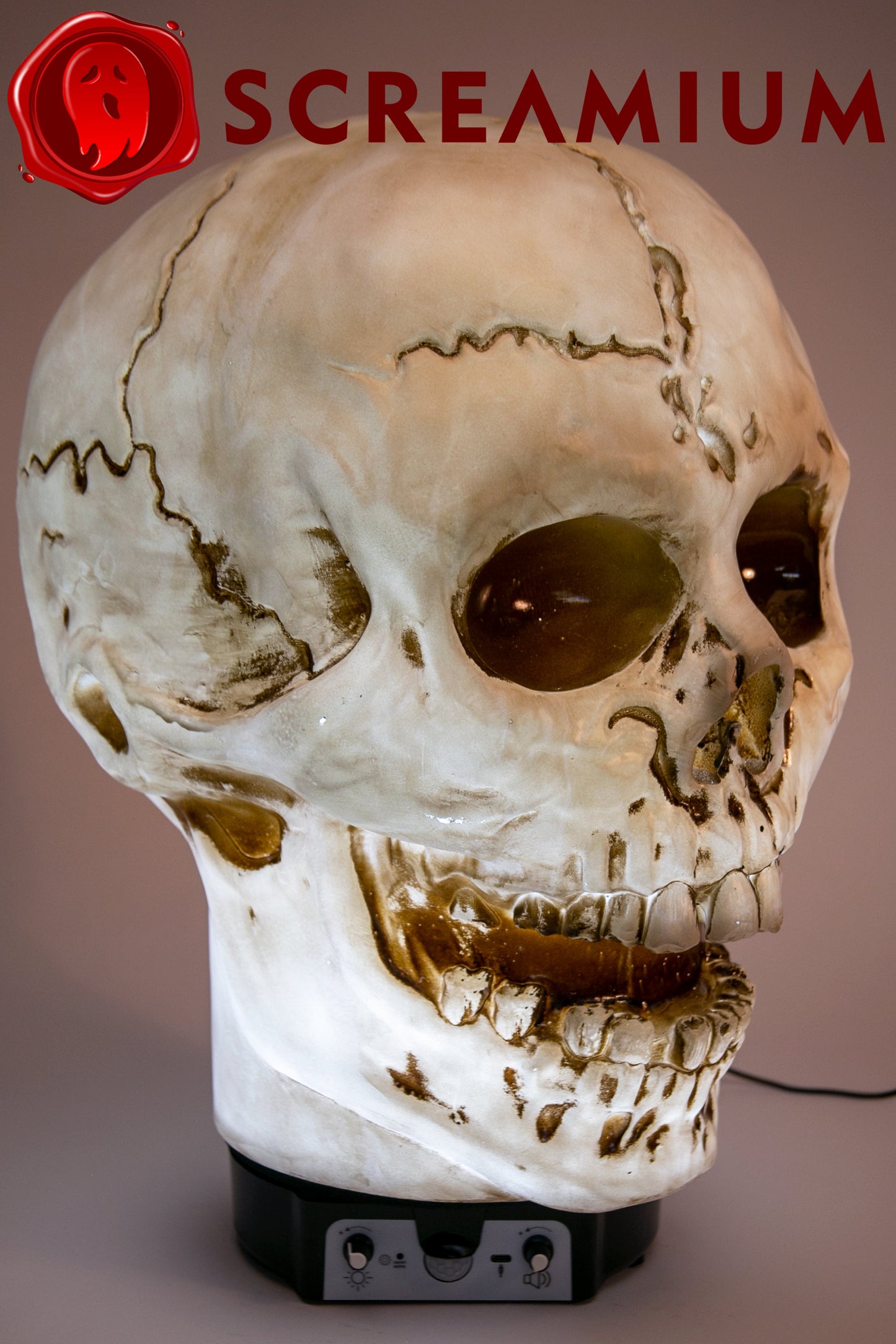Giant Skull Animatronic Lamp Prop 20-Inch-Tall Heavy Duty Polyresin Halloween Decoration