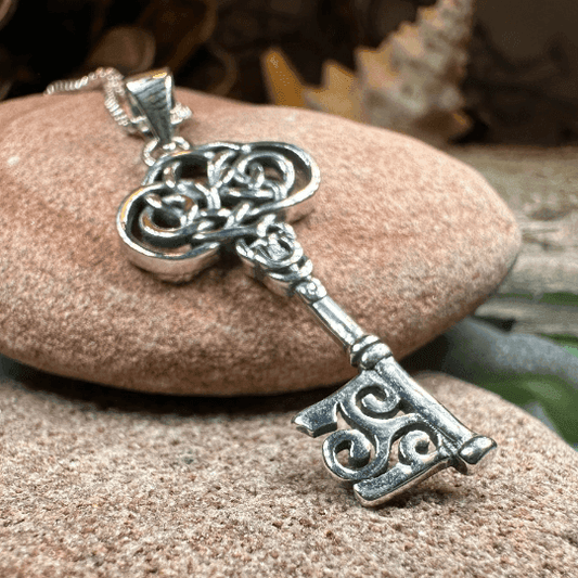 Adelaide Celtic Key Necklace - 18