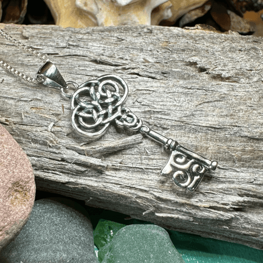 Adelaide Celtic Key Necklace - 18