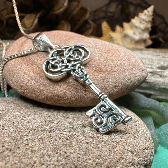 Adelaide Celtic Key Necklace - 18