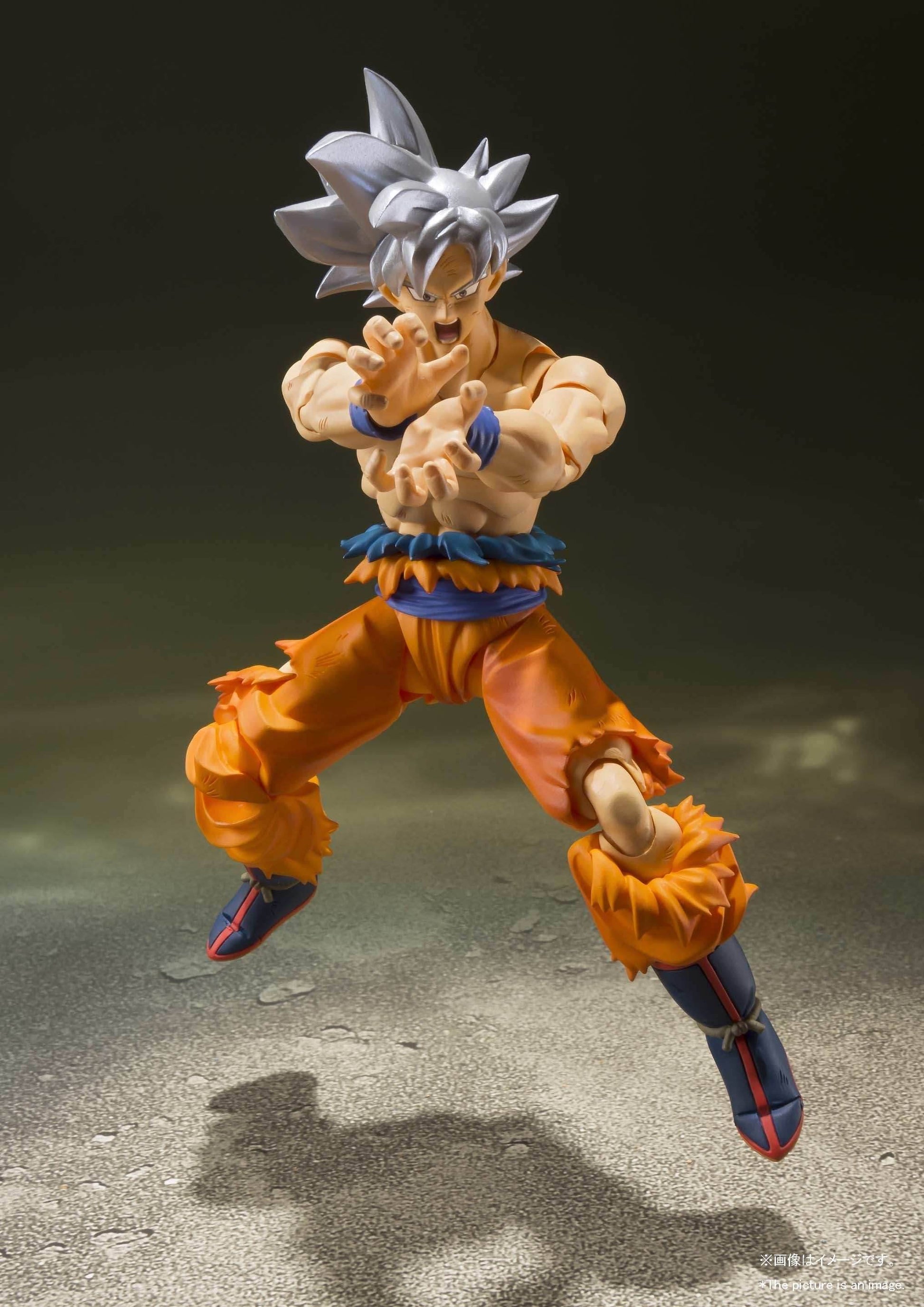 Dragon Ball Z SON GOKU ULTRA INSTINCT S.H.FIGUARTS Action Figure - 