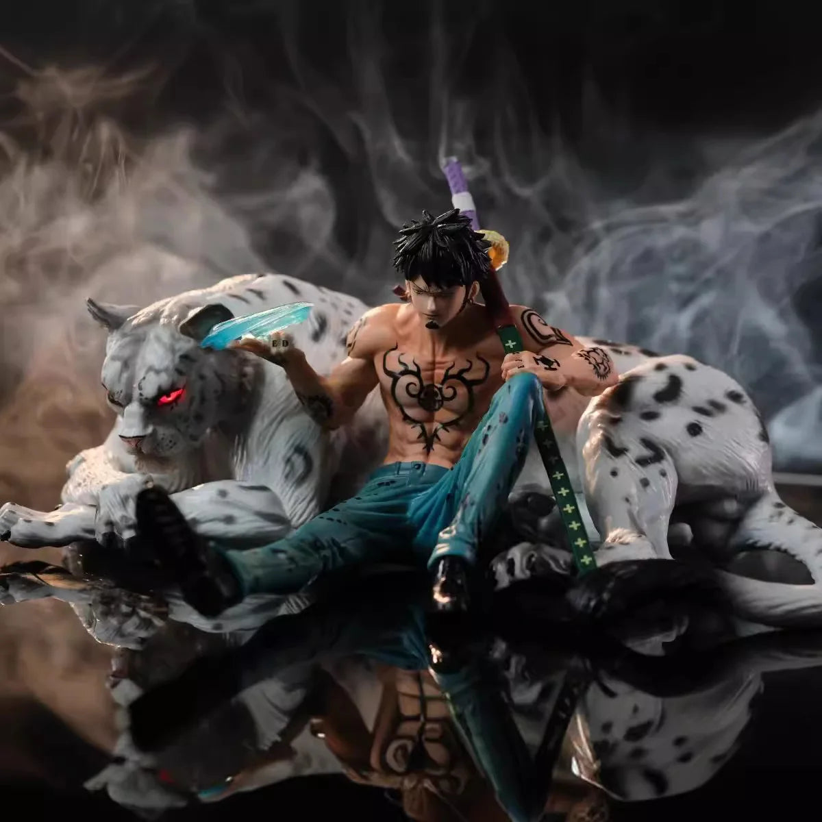 Trafalgar D. Water Law and Snow Leopard Anime Figurine, One Piece Action Figures Statues 25 CM