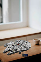 LEGO 75192 Star Wars Ultimate Millennium Falcon Expert Architecture Kit and Starship Model (Adult Version)Puzzle Building Blocks - LEGO75192
