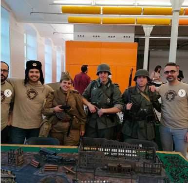 28mm Ruined Tank Factory - 28MMDF170 - 