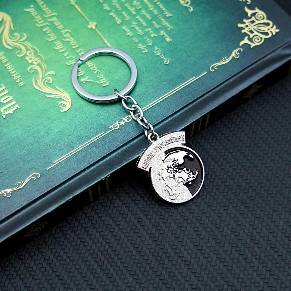 Metal Gear Solid Keychain Outer Heaven Key Chain Keyring Keychains for Men Women Anime Accessories Car Key Ring Pendant llaveros