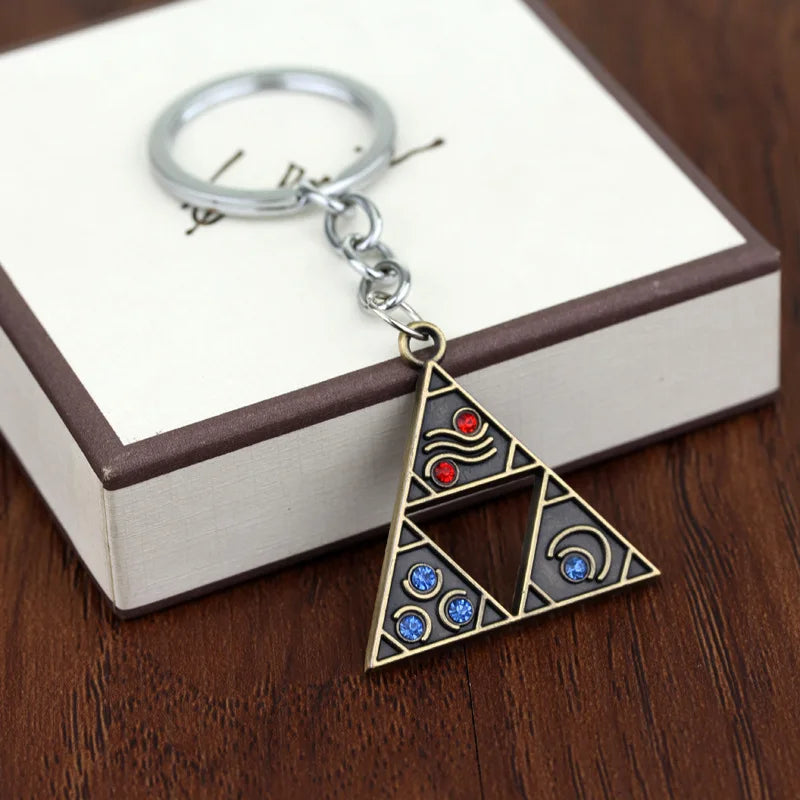 Zeldas Hylian Shield Keychain Breath of The Wild Sheikah Eye Majora's Mask Sword Triforce Symbol Pendant Key Chain Men Jewelry