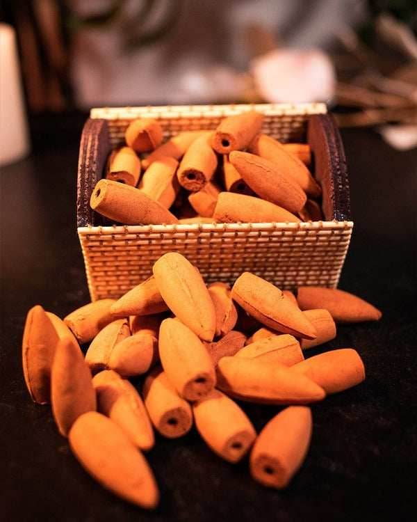 Serene Sandalwood Backflow Incense Cones (50pcs) - 