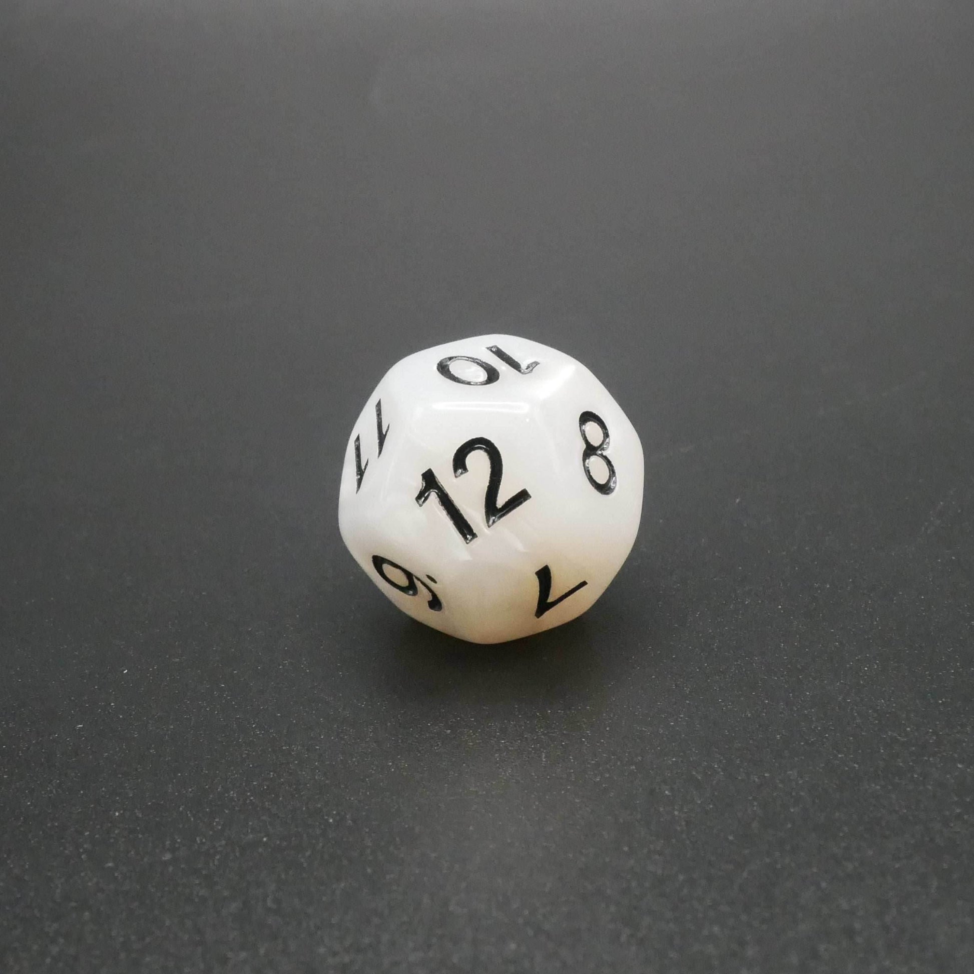 Snowy Owl - 7 Piece DnD Dice Set | Acrylic RPG Gaming Dice - 