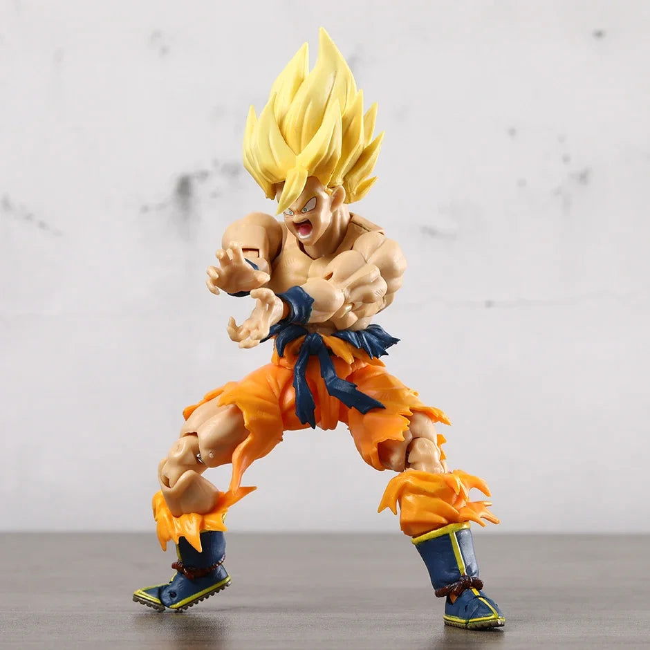 Super Saiyan Goku Posable Action Figure, Anime Dragon Ball Z Figurines PVC Articulated Collectible 16.5 cm