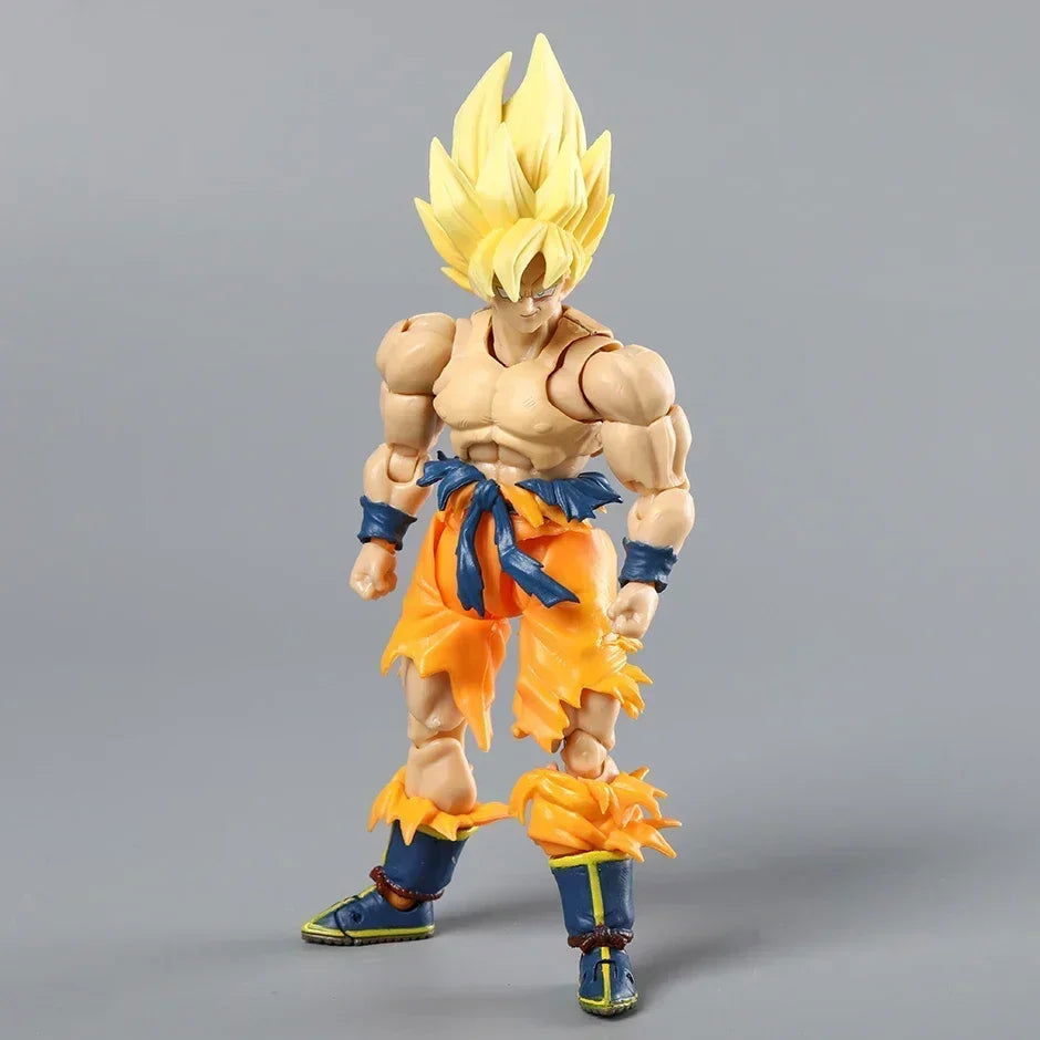 Super Saiyan Goku Posable Action Figure, Anime Dragon Ball Z Figurines PVC Articulated Collectible 16.5 cm