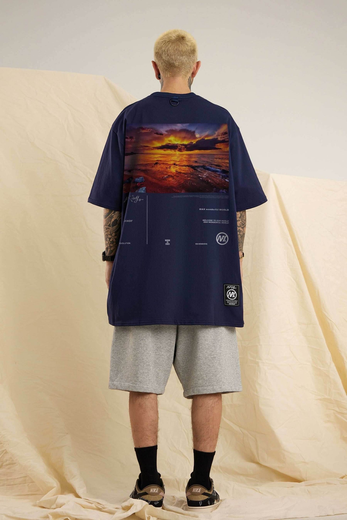 Sunset Beach Tee - Black / S