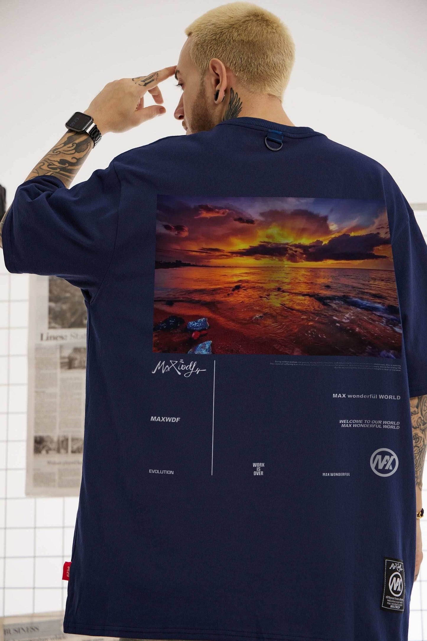 Sunset Beach Tee - Black / S