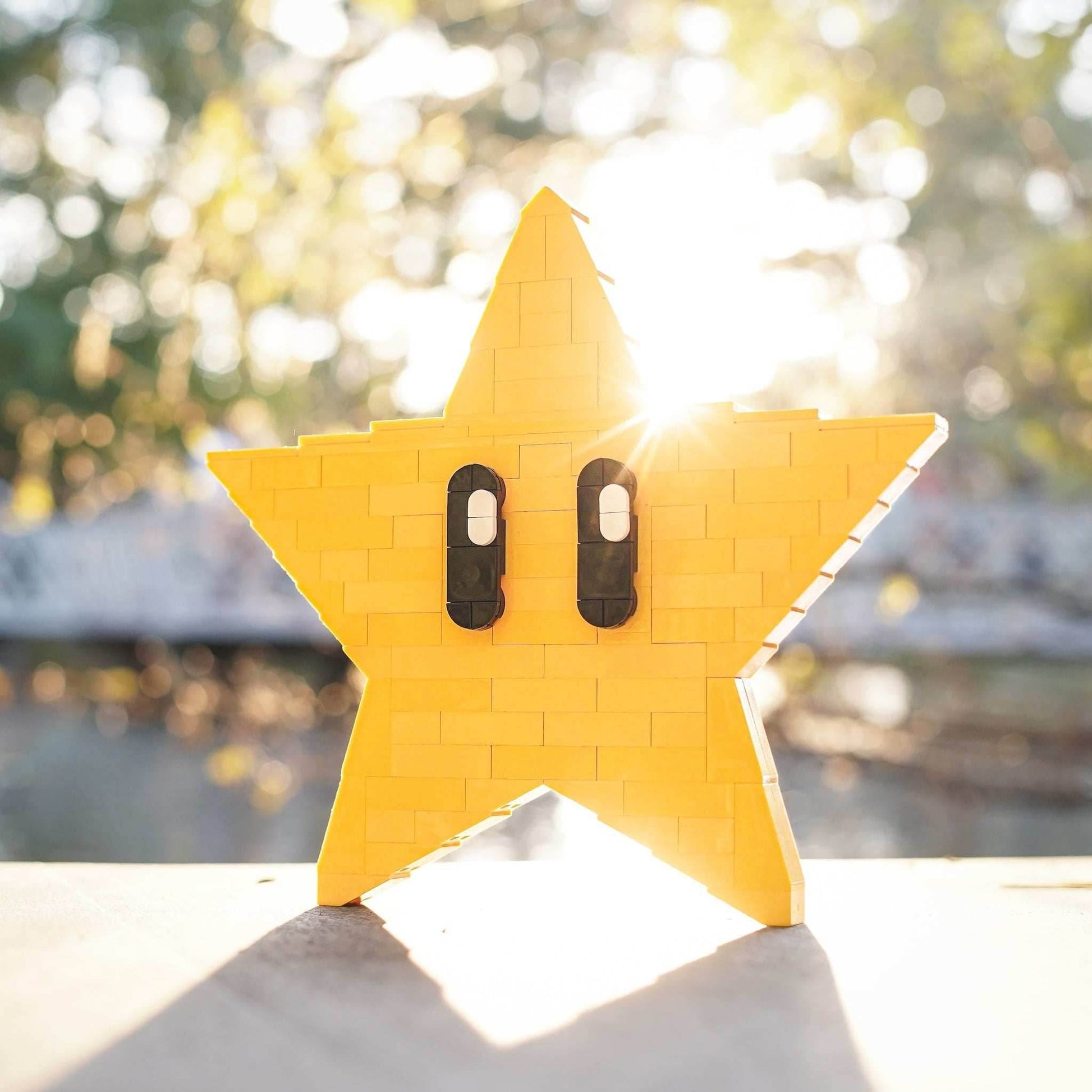 Life-Sized Yellow Star - Bricks & Instructions