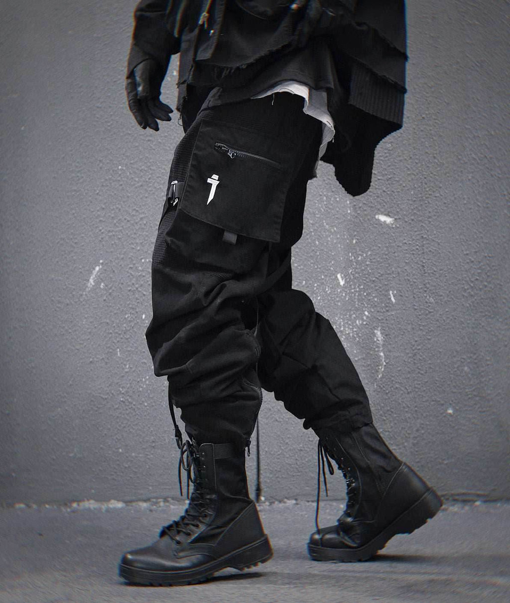 HiP46 Black NX Cargo Pants - M
