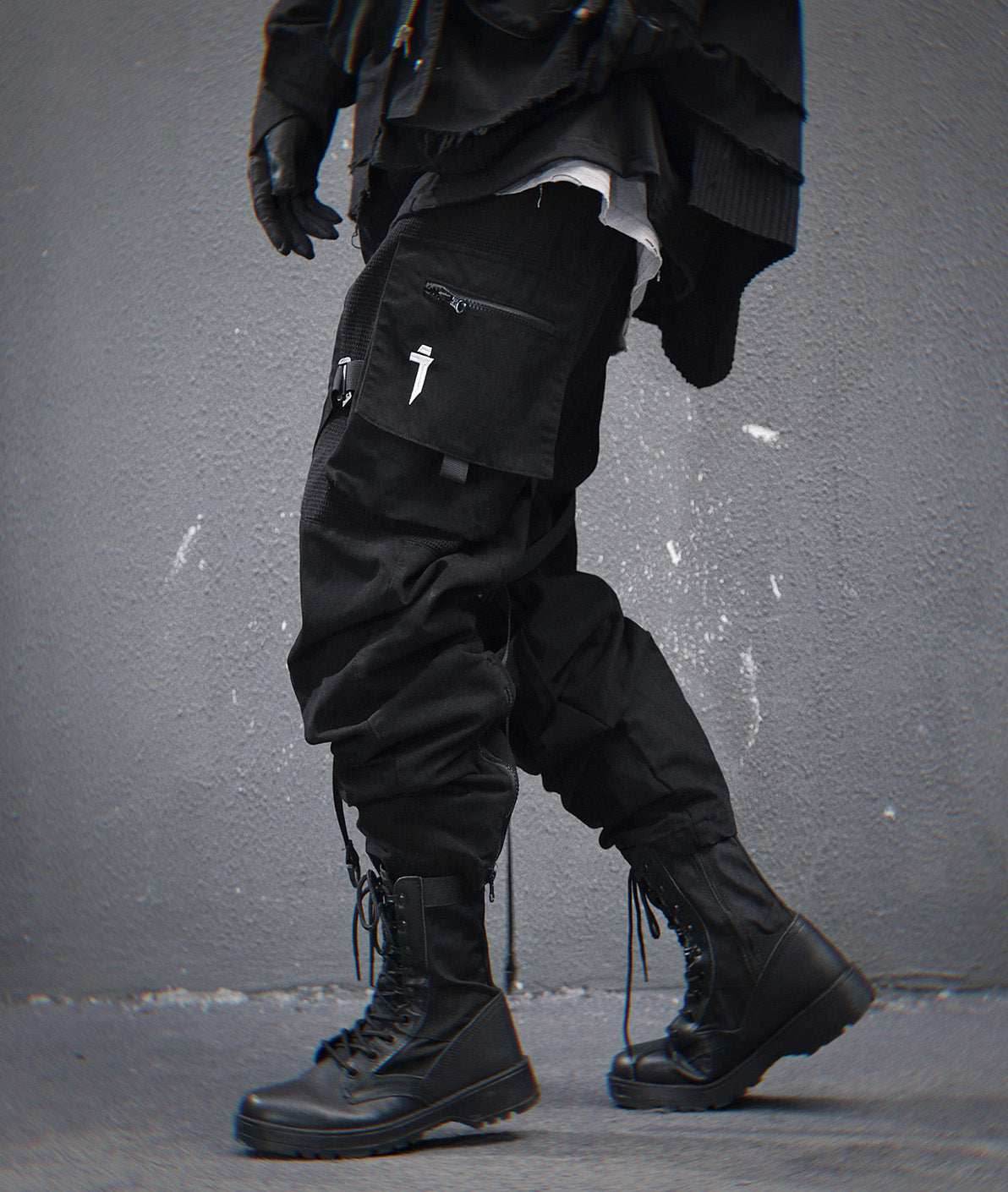 HiP46 Black NX Cargo Pants - M