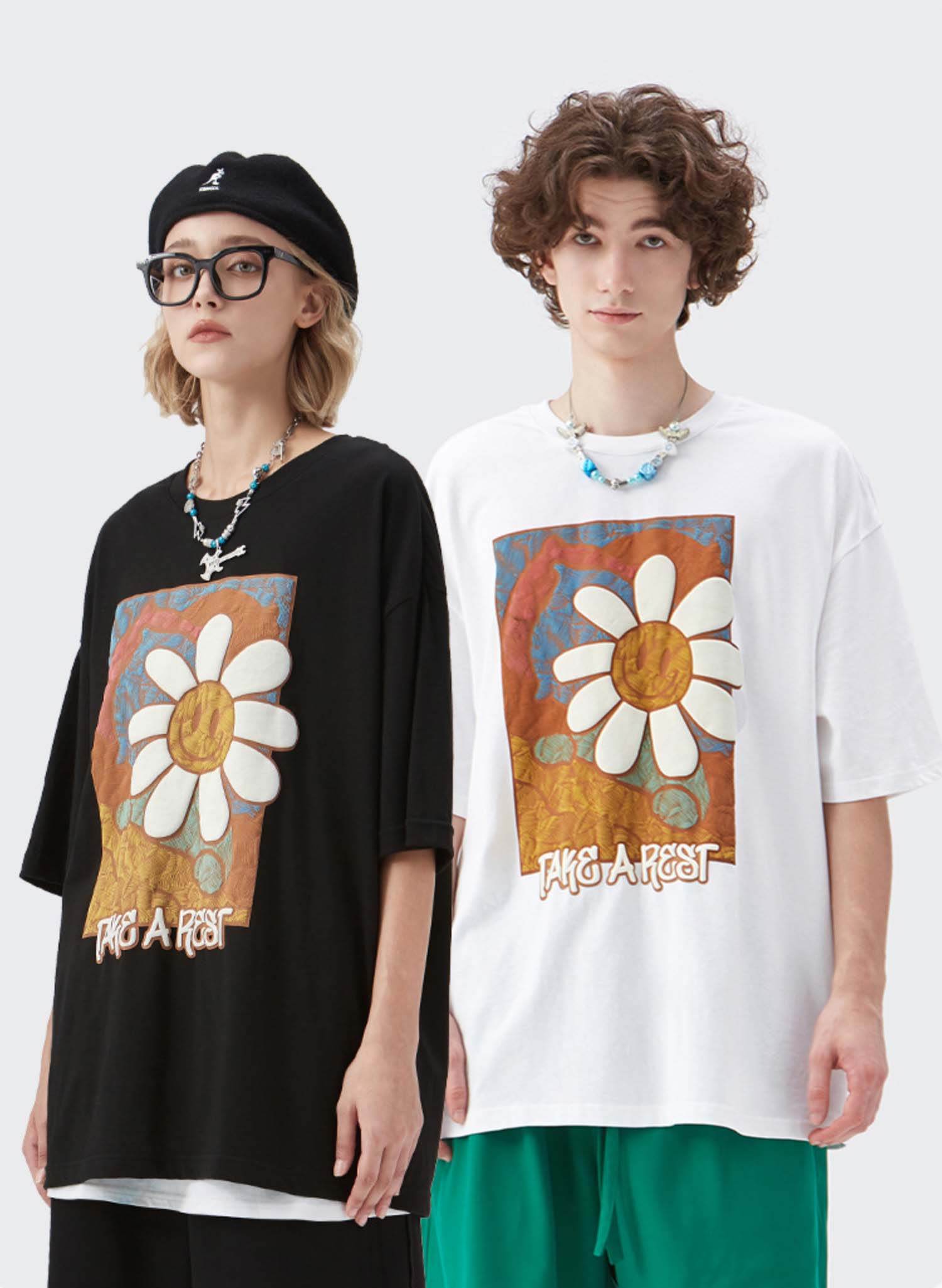 Color Artwork Daisy Tee - White / M