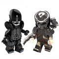 Aliens Vs Predator set of 2 Lego Minifigures