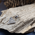 Petite Celtic Knot Necklace - 18