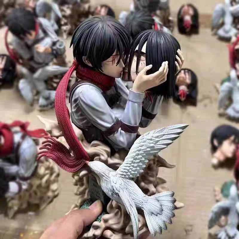 Anime Attack on Titan Mikasa·Ackerman Eren Jaeger Cosplay Statuary Cartoon Garage Kits Handmade Model Figurine Maumet Xmas Gift