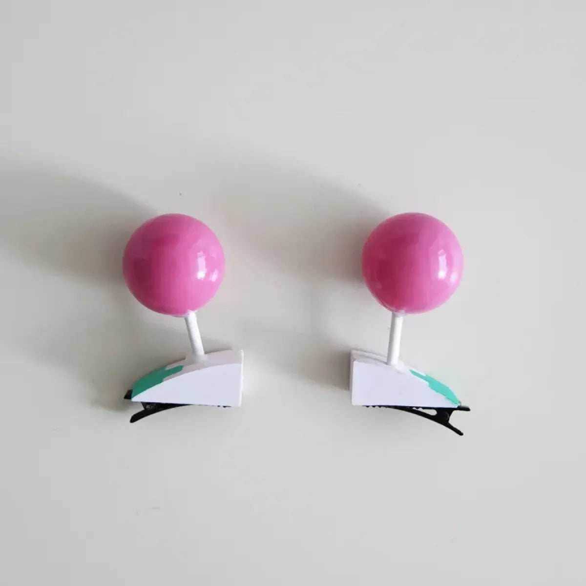 Saiki Kusuo Cosplay Wig – Pink Wig with Hairpins & Green Glasses Set - Wig and Hairpins / One Size