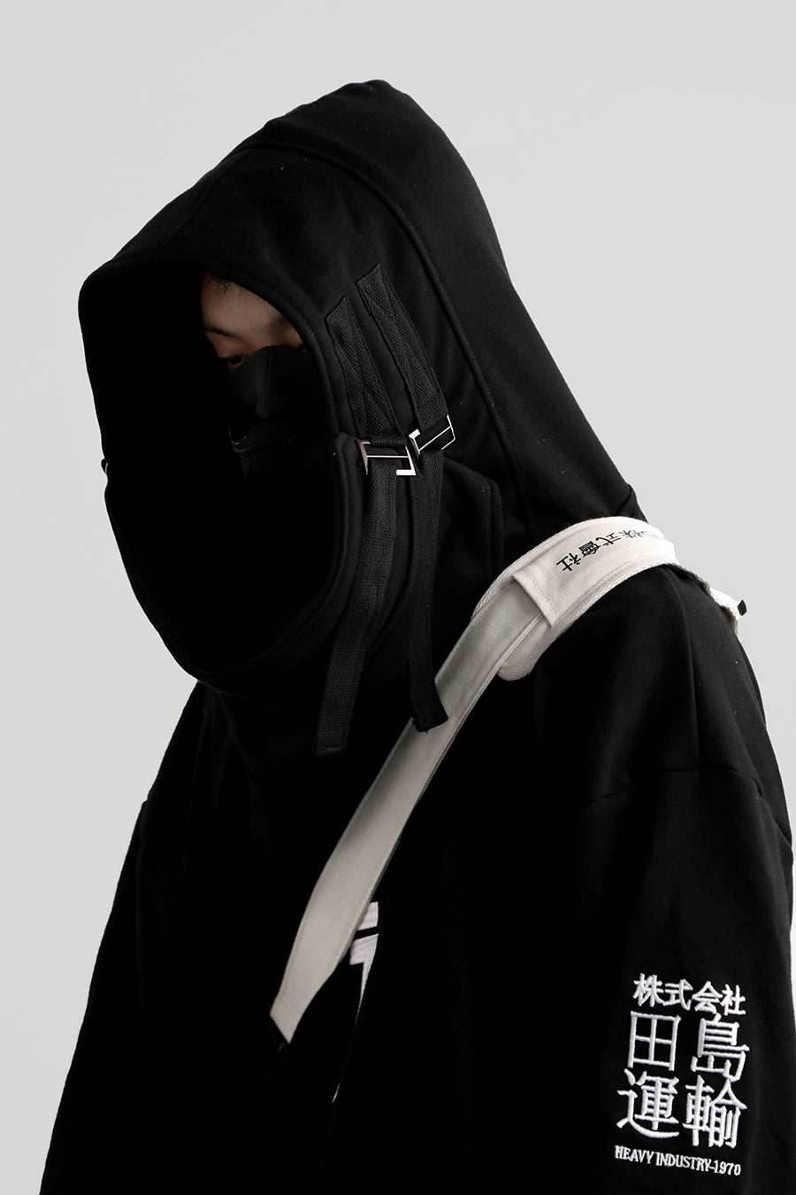 HiH6 Black I-Tech Hoodie - M