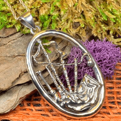 Bagpipes Forever Necklace - 18