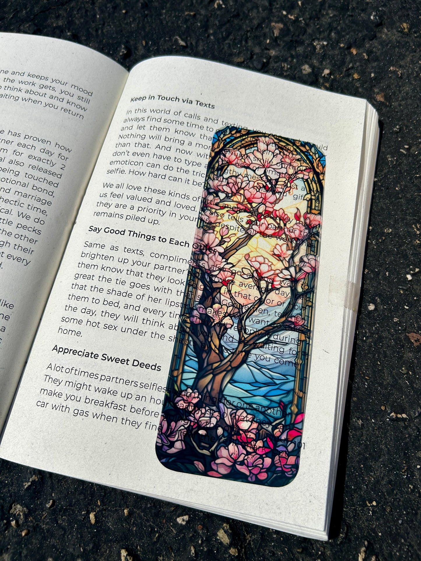 Stained Glass Cherry Blossom Bookmark – Elegant Sakura Art, Japanese Spring Aesthetic, Unique Floral Gift for Book Lovers