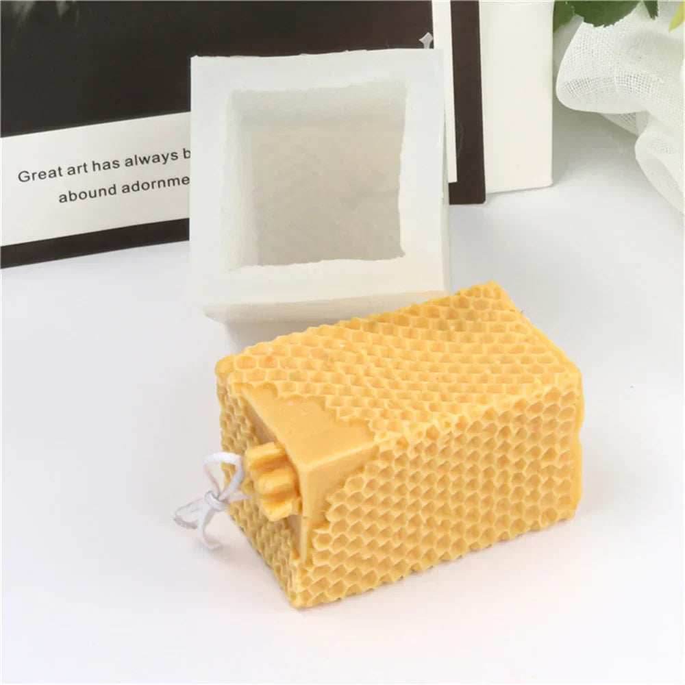 3D Honeycomb Beeswax Aromatherapy Handmade Candle With Mold - Squared