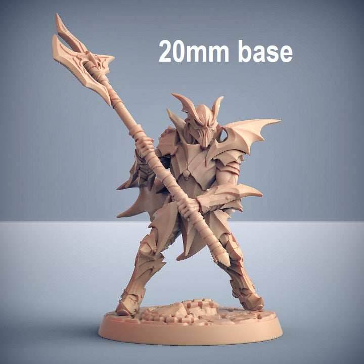 Bloodhunt Knight: Sculpt B (Male Vampire Soldier) - With Helmet / Sword