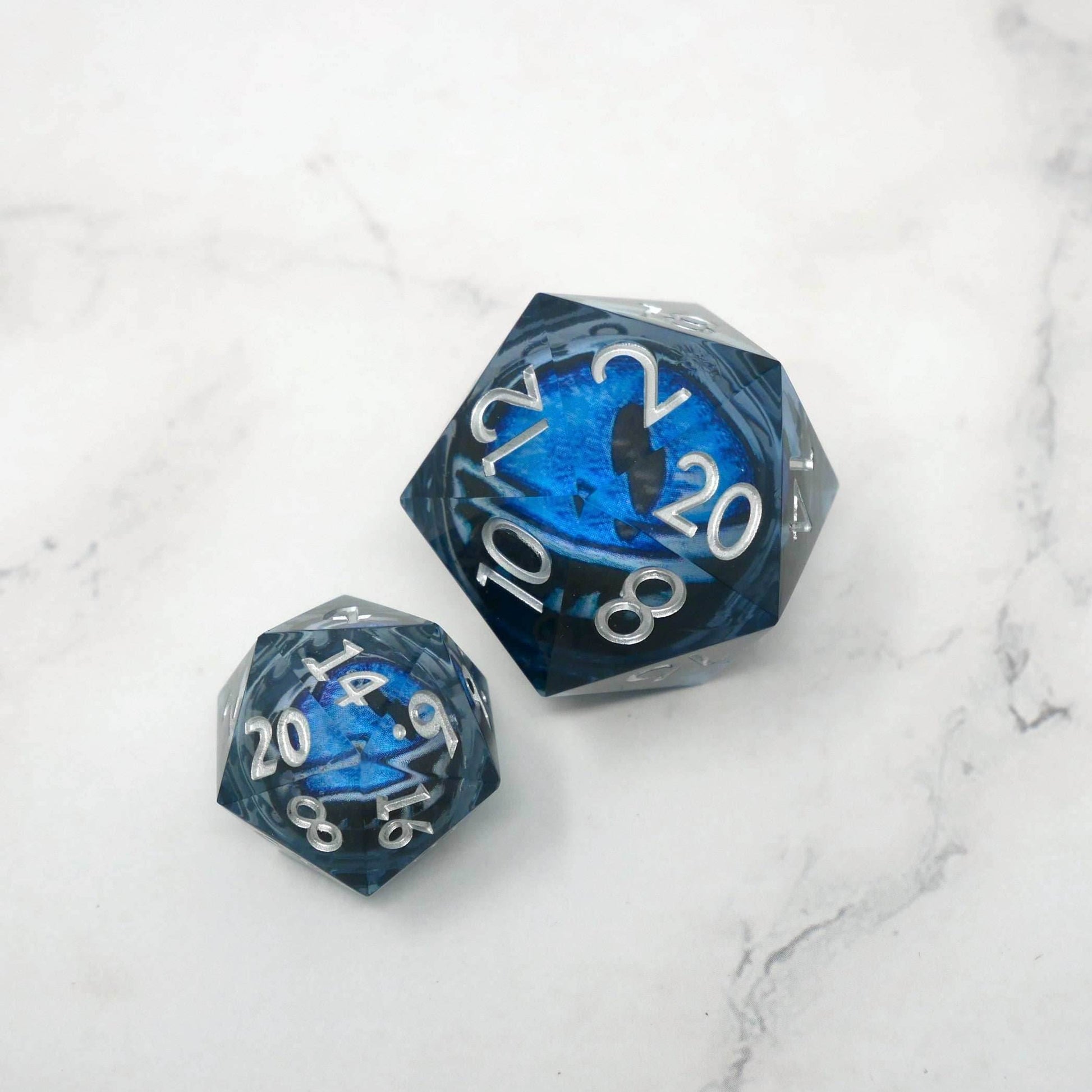Blue Slaadi's Eye - Giant D20 Moving Eye DnD Dice | Acrylic RPG Gaming Dice - Superchonk 50mm