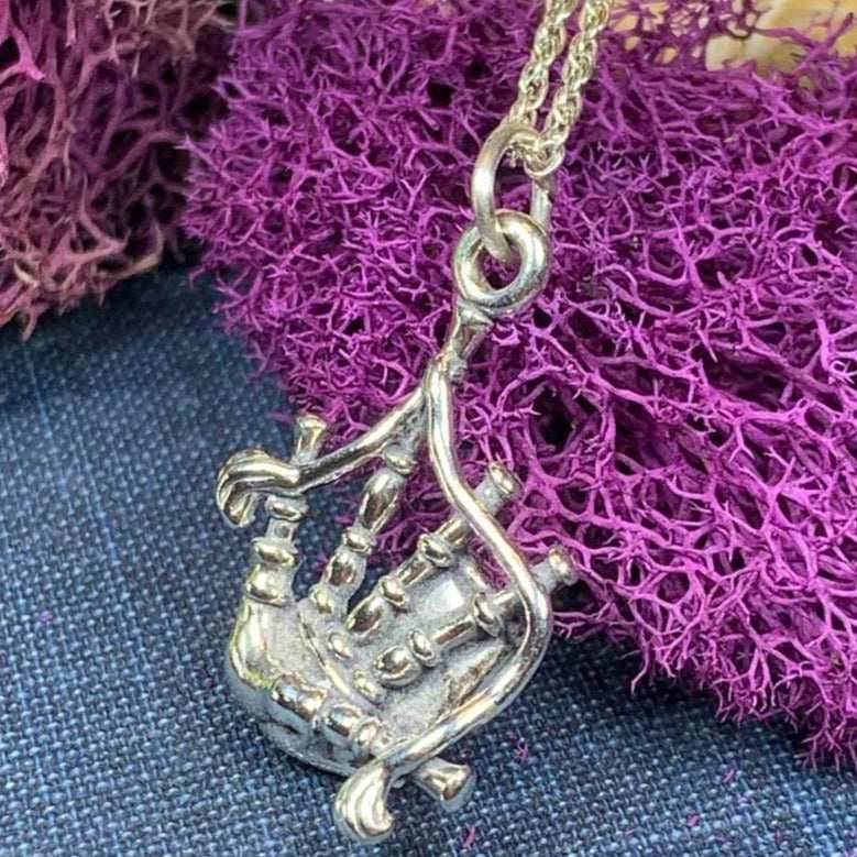 Tartan Bagpipes Necklace - 18