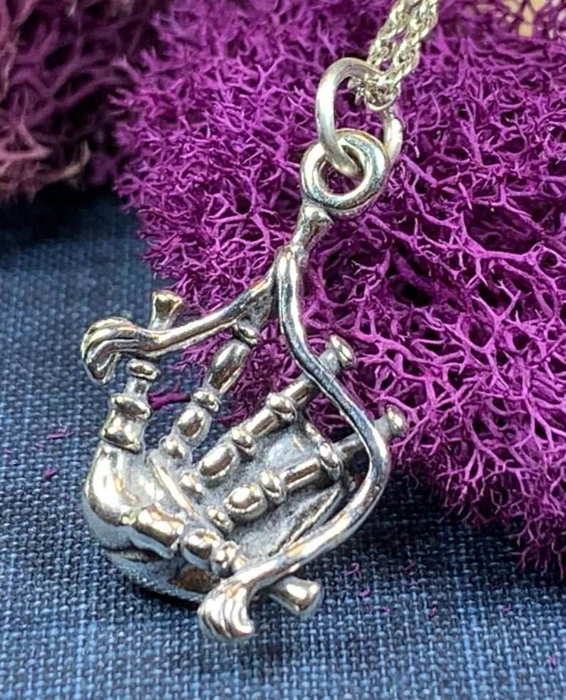 Tartan Bagpipes Necklace - 18