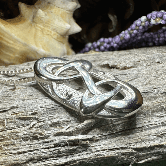 Nadine Modern Celtic Knot Necklace - 18