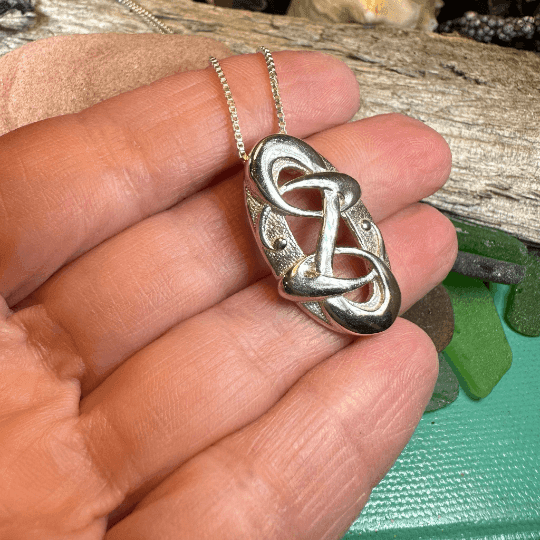 Nadine Modern Celtic Knot Necklace - 18