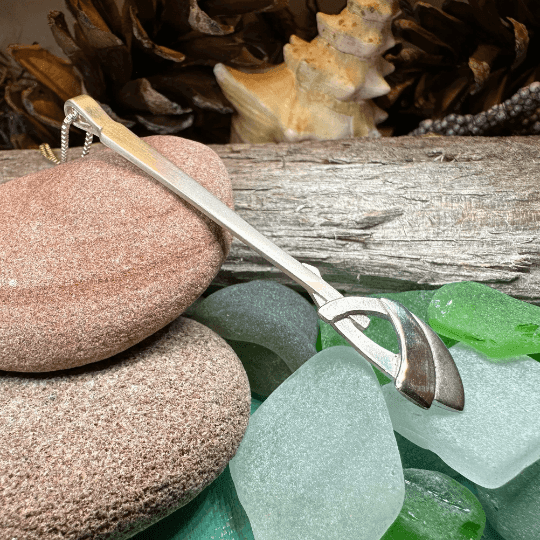 Modern Celtic Knot Necklace - 18