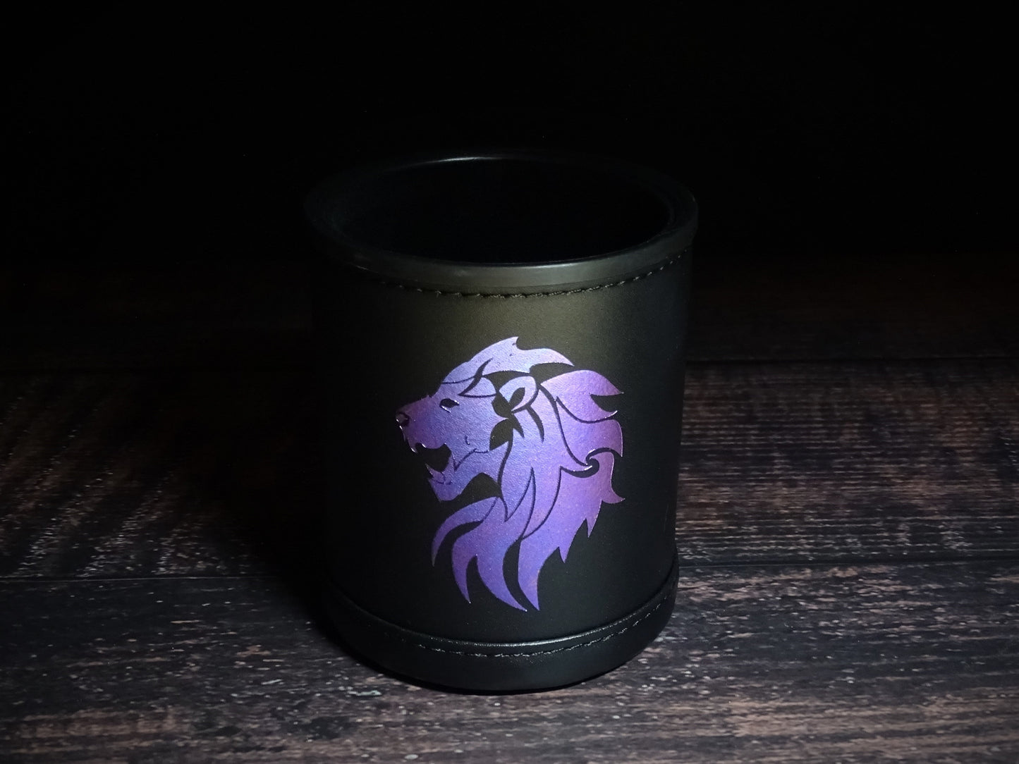 Color Shift Dice Cup - Lion